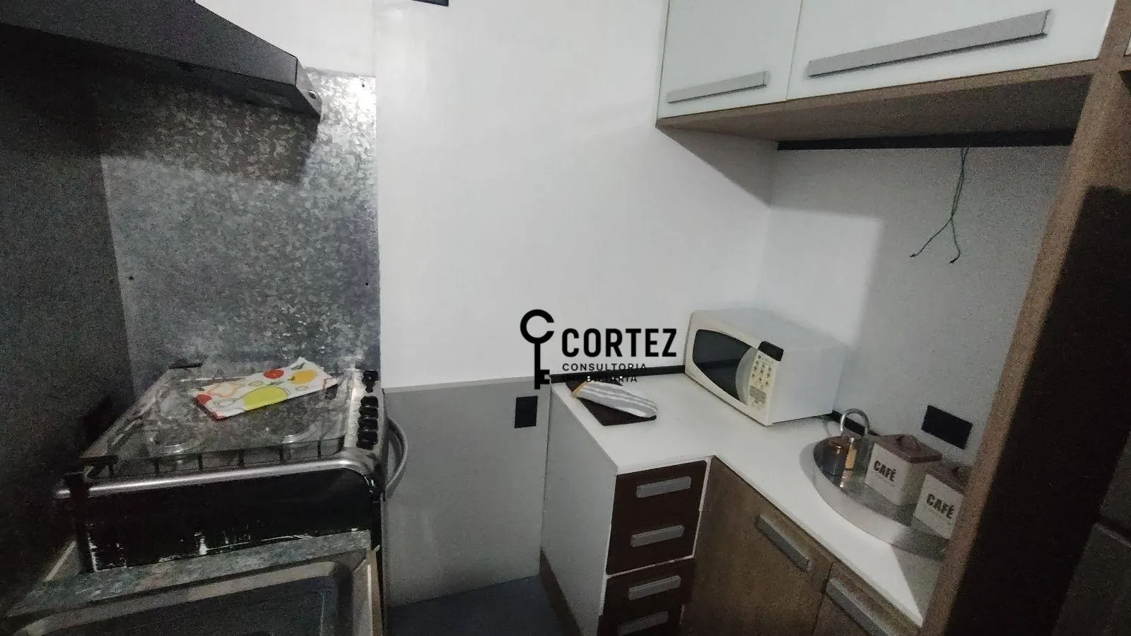 3-bedroom apartment with glass shower enclosures — photo 26