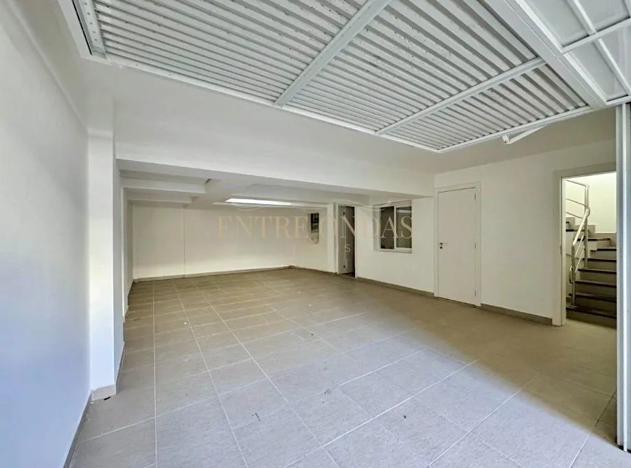 Water view in a 4-bedroom house, 263 m² — photo 57