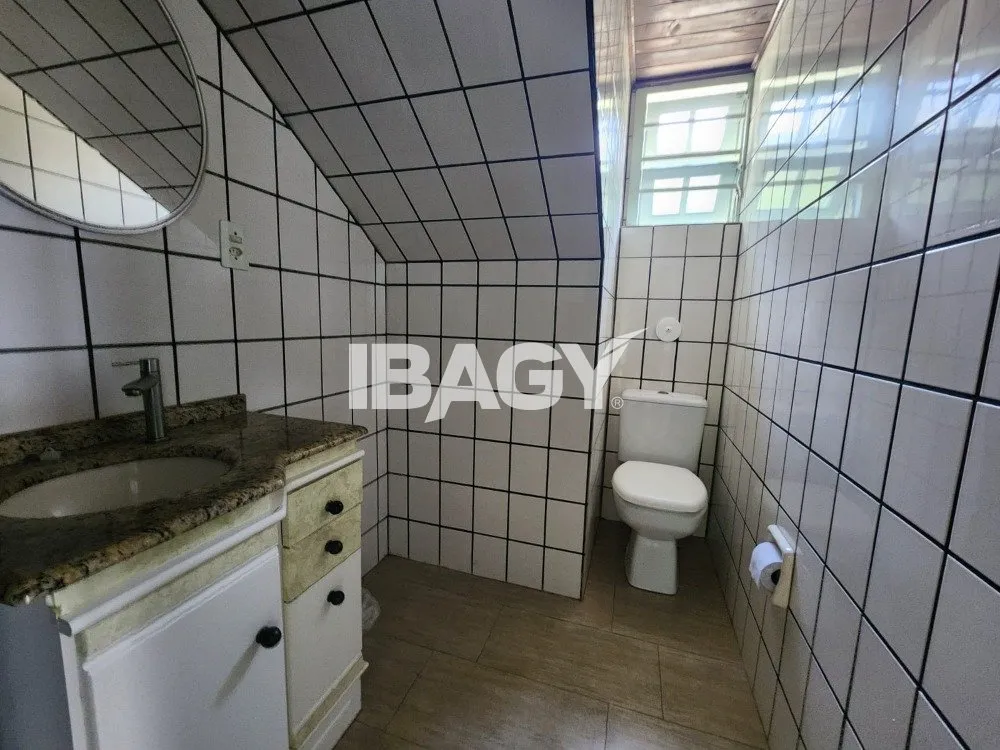 140 m² house with 3 bedrooms and an en-suite — photo 8