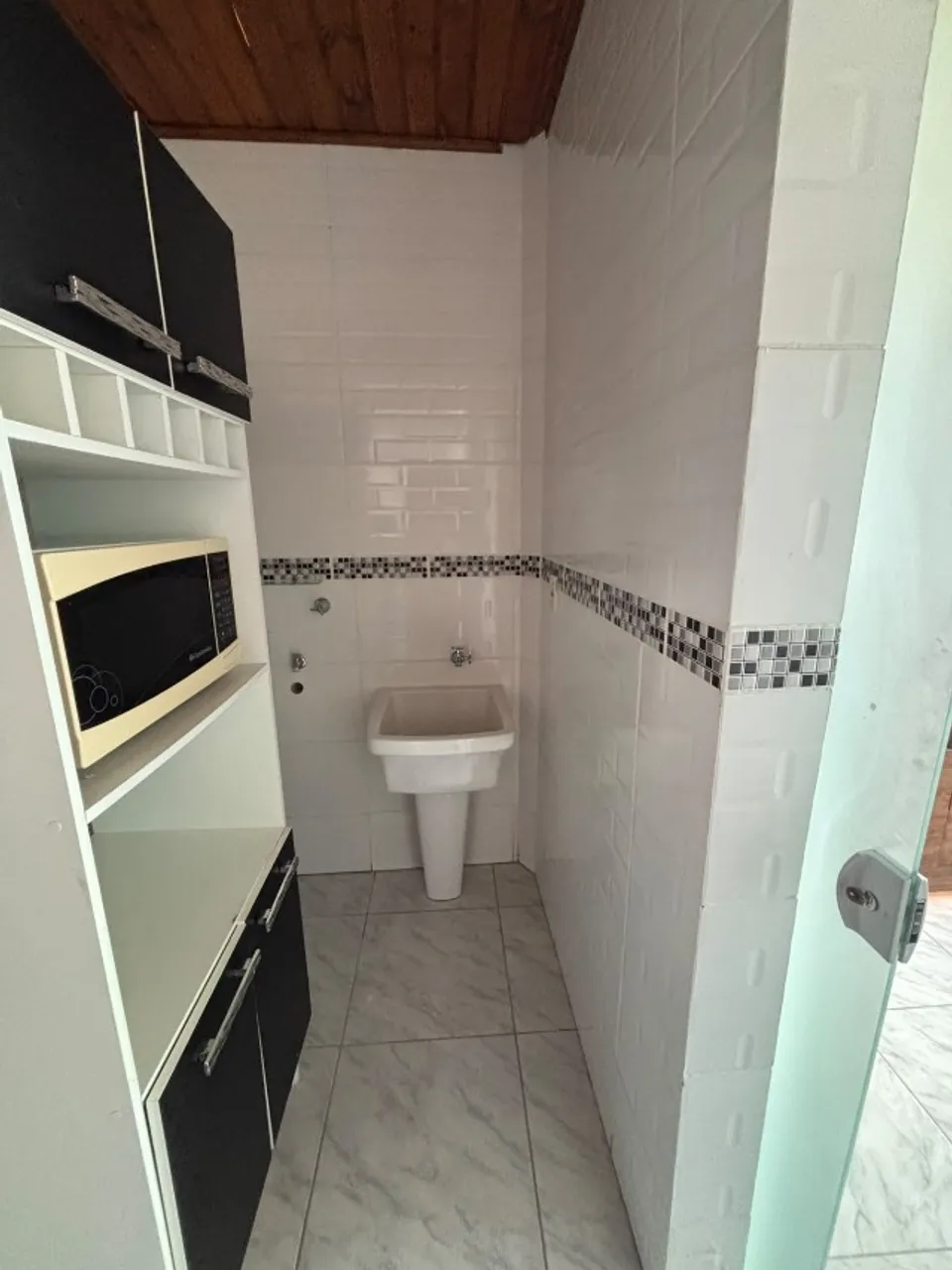 2-bedroom apartment with a water view in Florianópolis