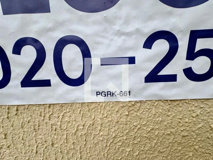 2-bedroom apartment with a washing machine — photo 10