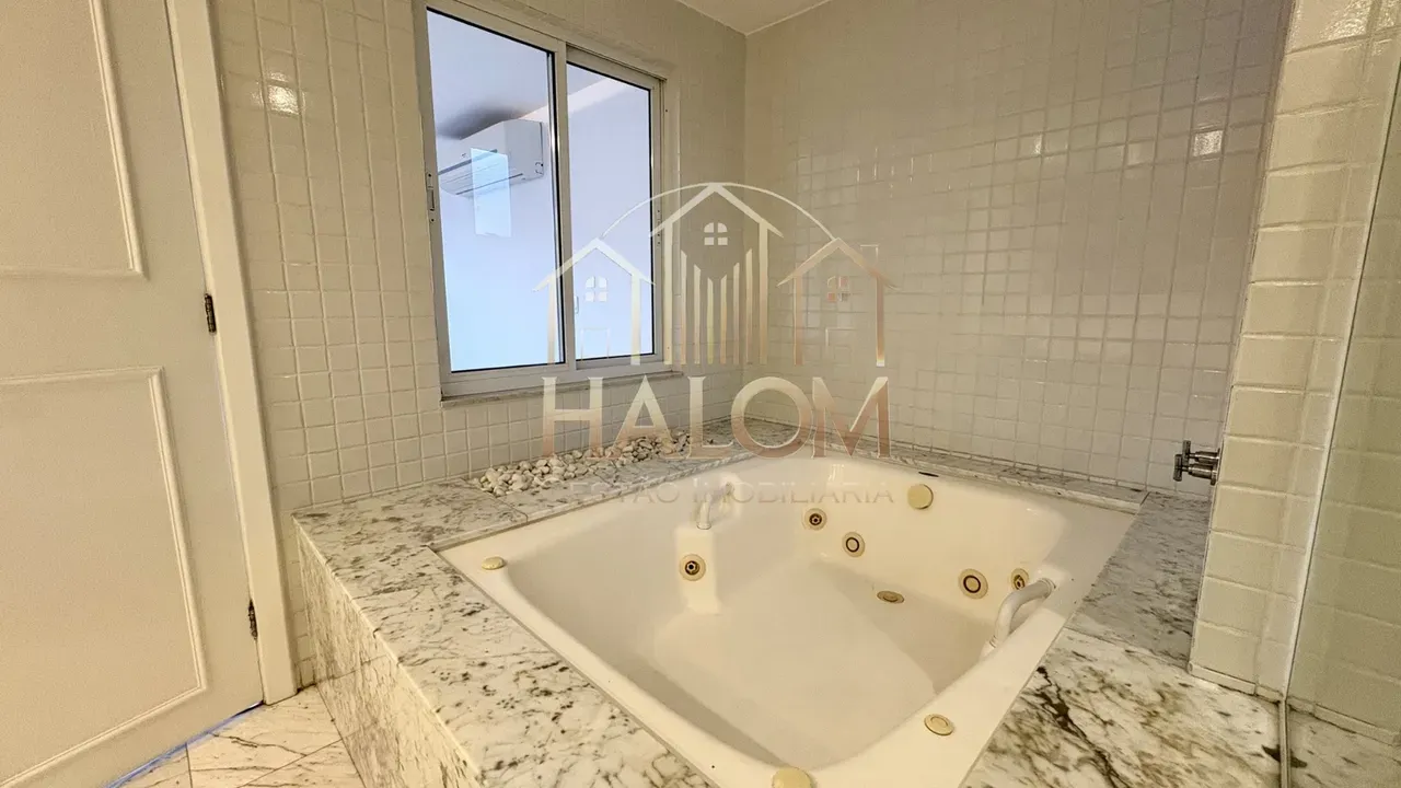 Rental house with 5 bedrooms and 5 bathrooms — photo 42
