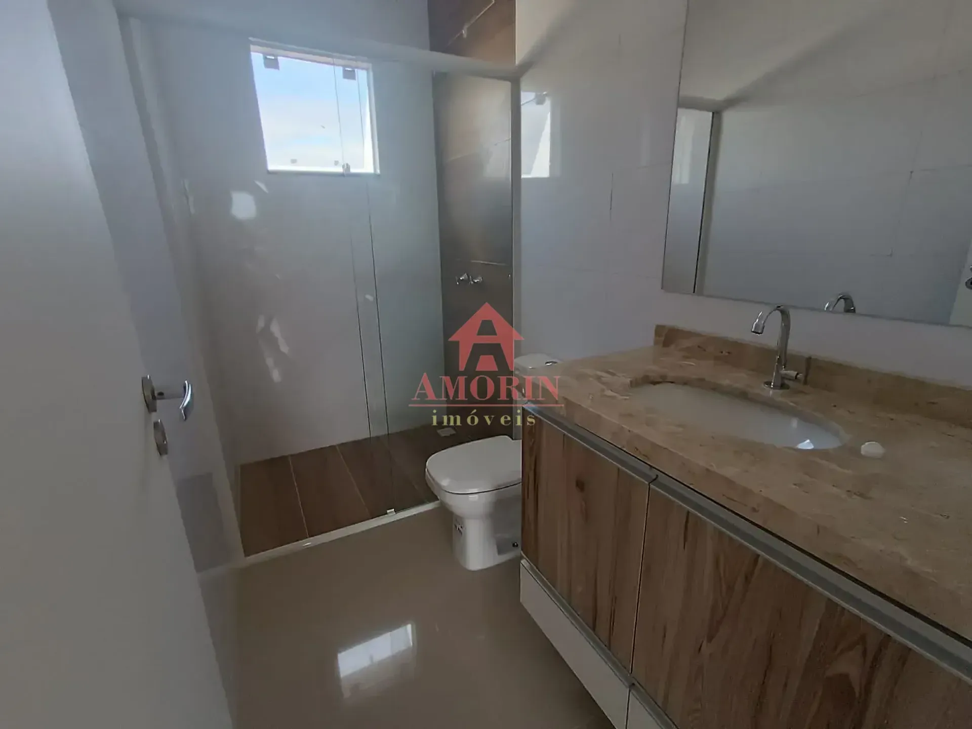 Townhouse with 3 bedrooms, en-suite and balcony — photo 14