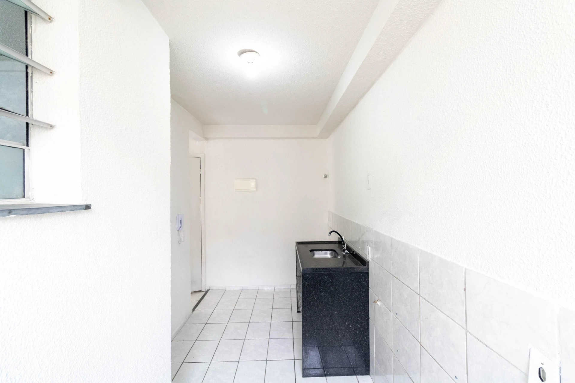 Apartment with 2 bedrooms, 1 bathroom and 1 parking spot — photo 18
