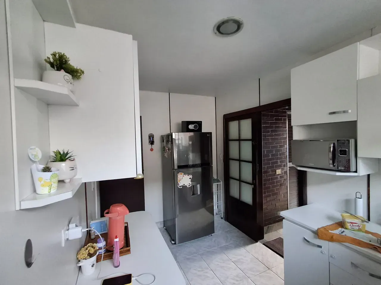 Furnished single-story house with 4 bedrooms and 3 baths — photo 14