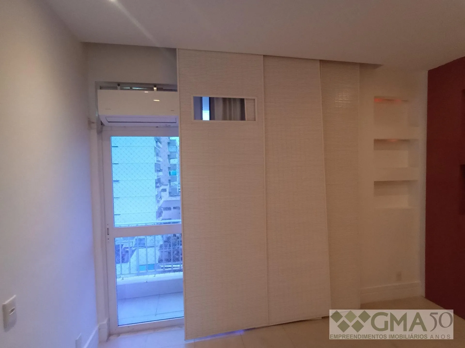 3-bedroom apartment with a mountain view — photo 14