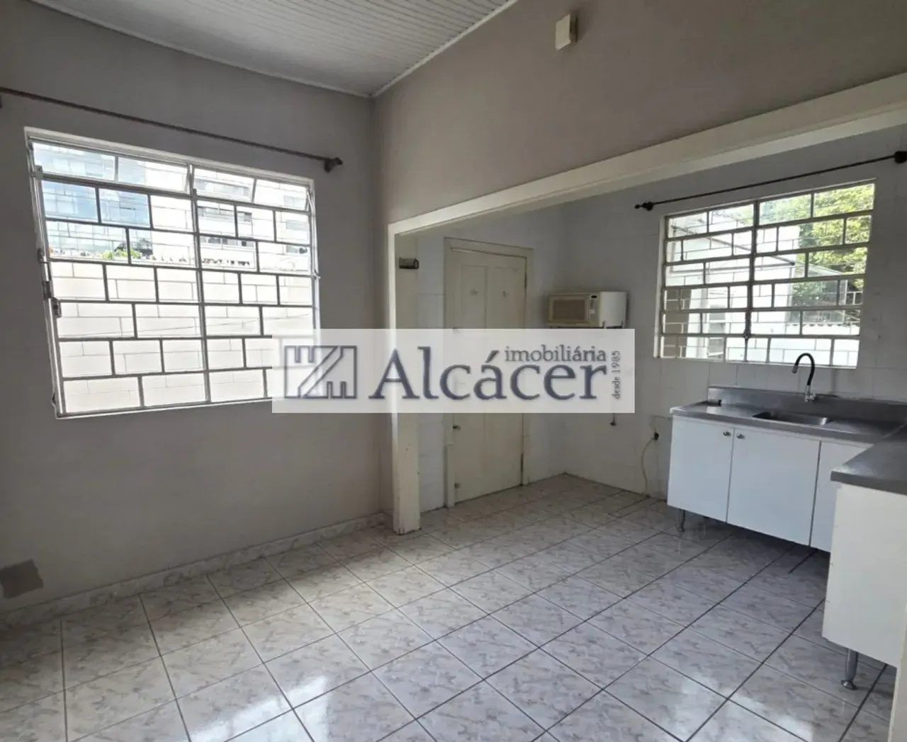 Unfurnished house with 3 bedrooms and private garden — photo 6