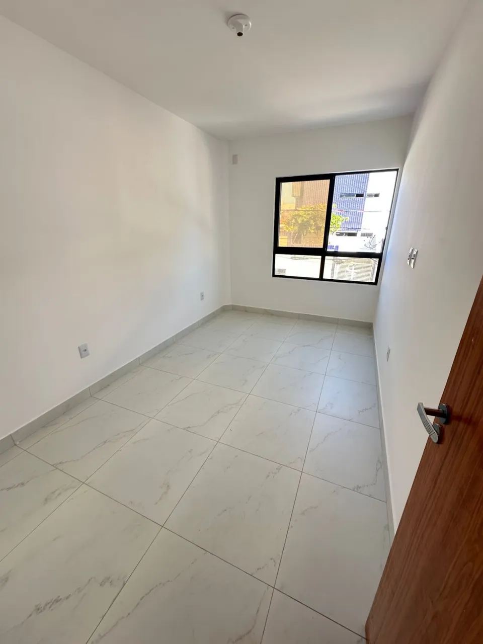Орендована квартира з 3 спальнями та відкритою кухнею — photo 4