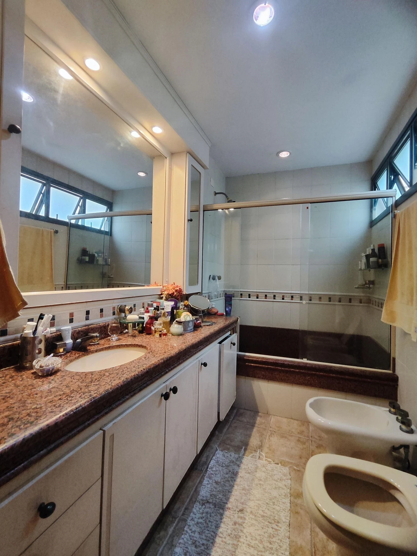Apartamento amueblado de 5 dormitorios y jardín privado — photo 56