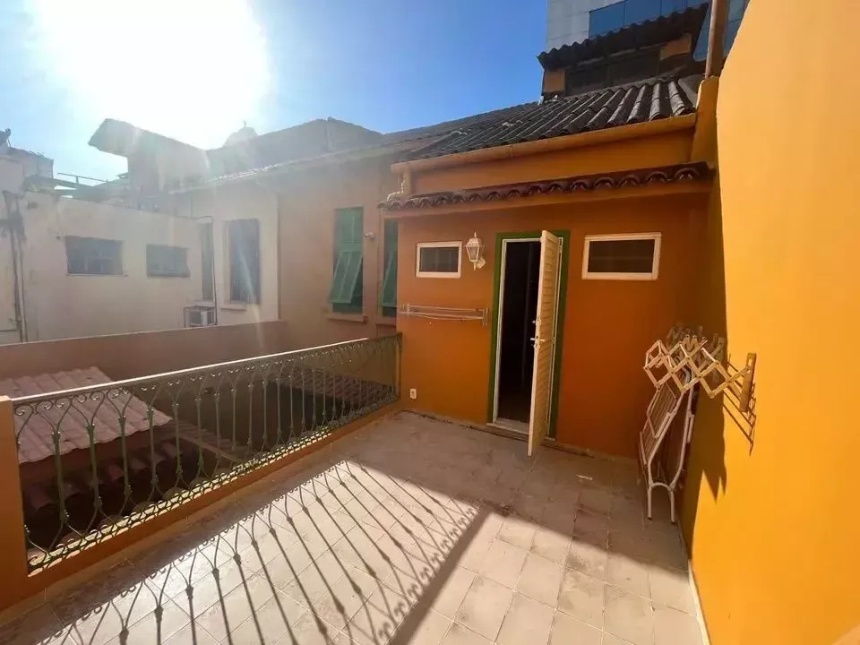 House with 3 bedrooms and a gas stove — photo 21