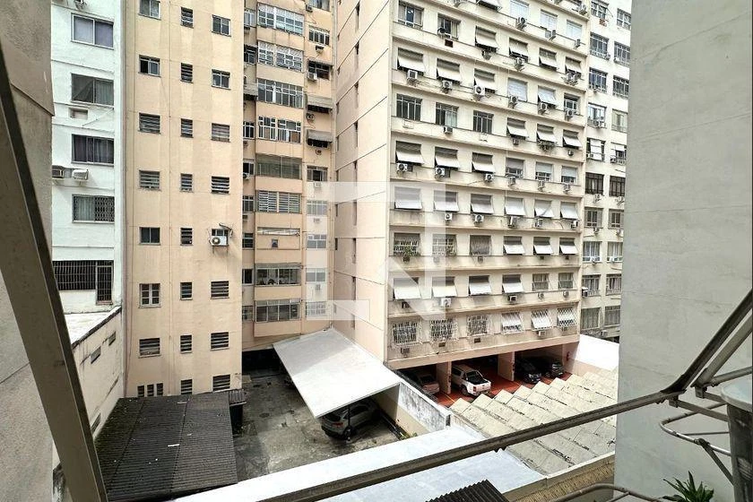 Apartamento de 2 quartos com piso de madeira ou laminado — photo 10
