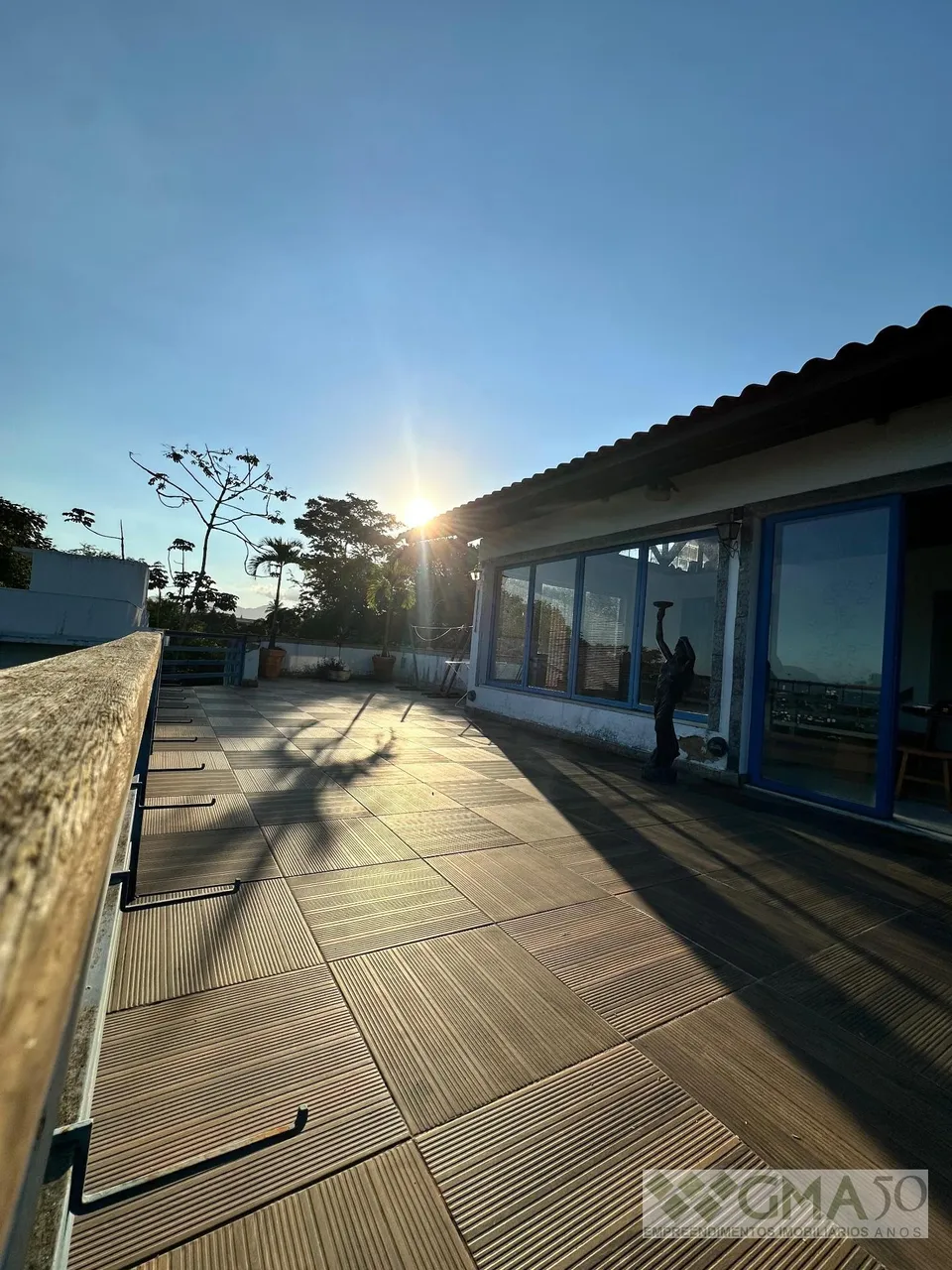 Furnished house with 4 bedrooms and 4 bathrooms