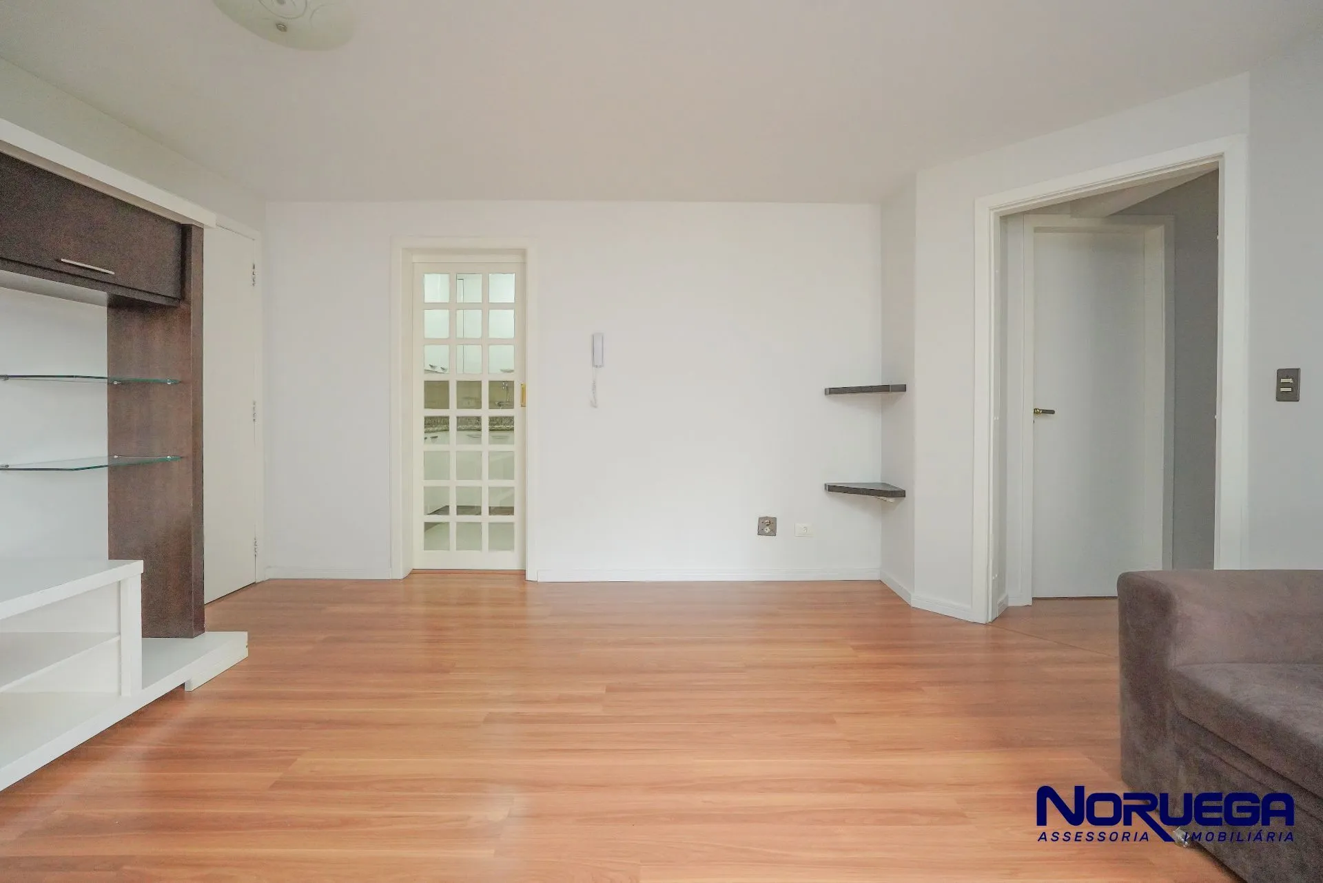 Apartamento com piso de madeira ou laminado, Cristo Rei — photo 9