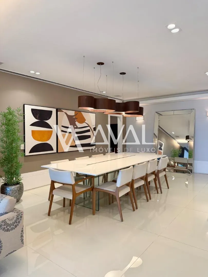 300 m² apartment with 4 suites and 3 parking spaces — photo 9