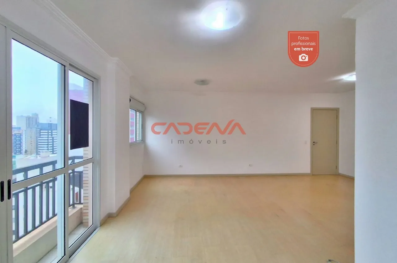 2-bedroom apartment with a bathtub in Curitiba