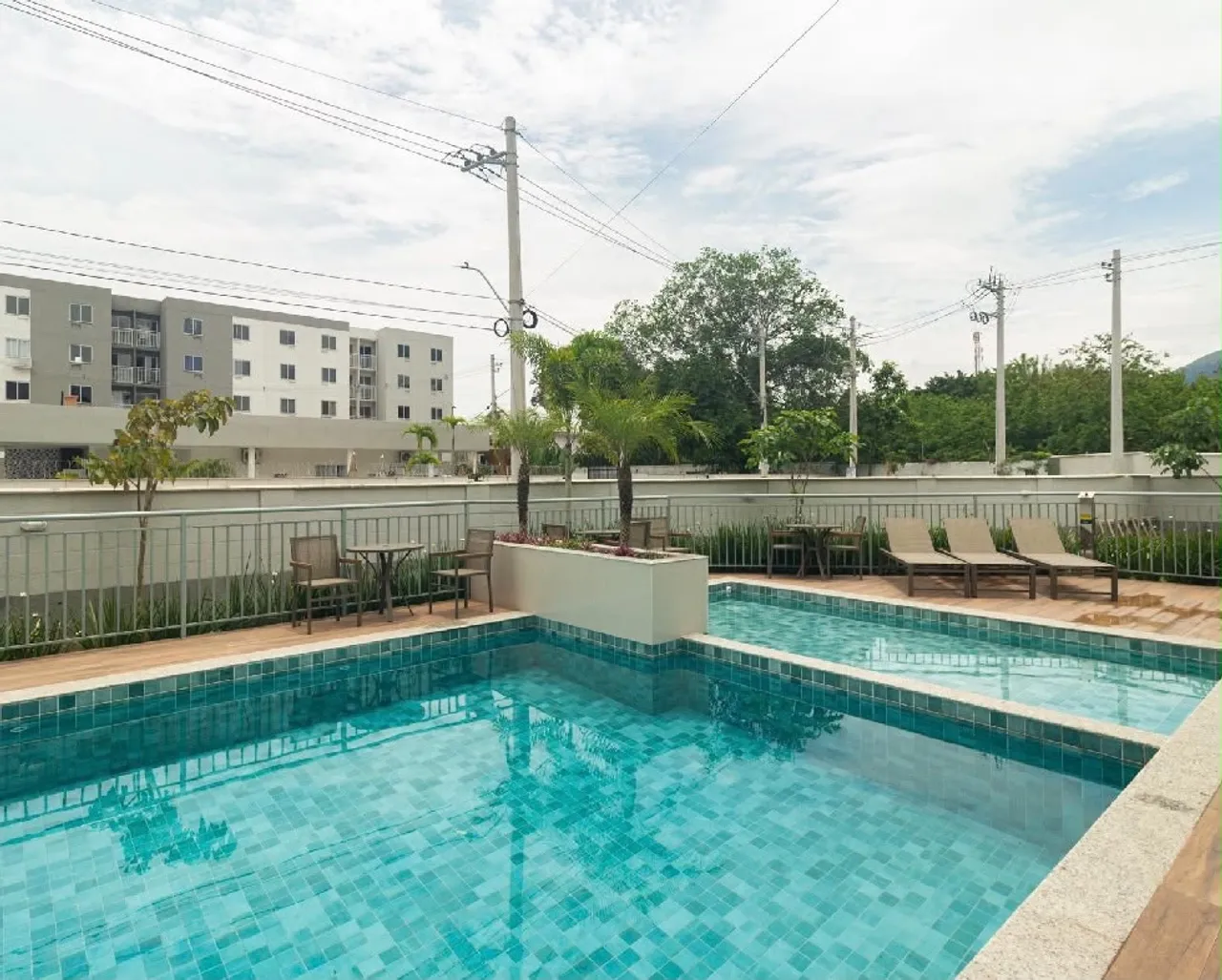 Apartamento de 2 quartos em condomínio com piscina — photo 14