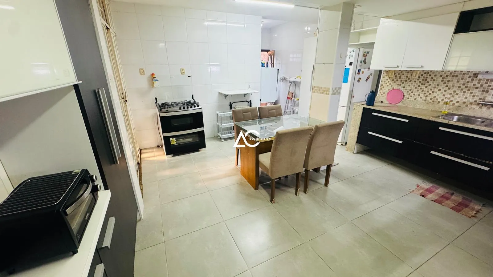 Furnished house with 4 bedrooms and private garden — photo 48