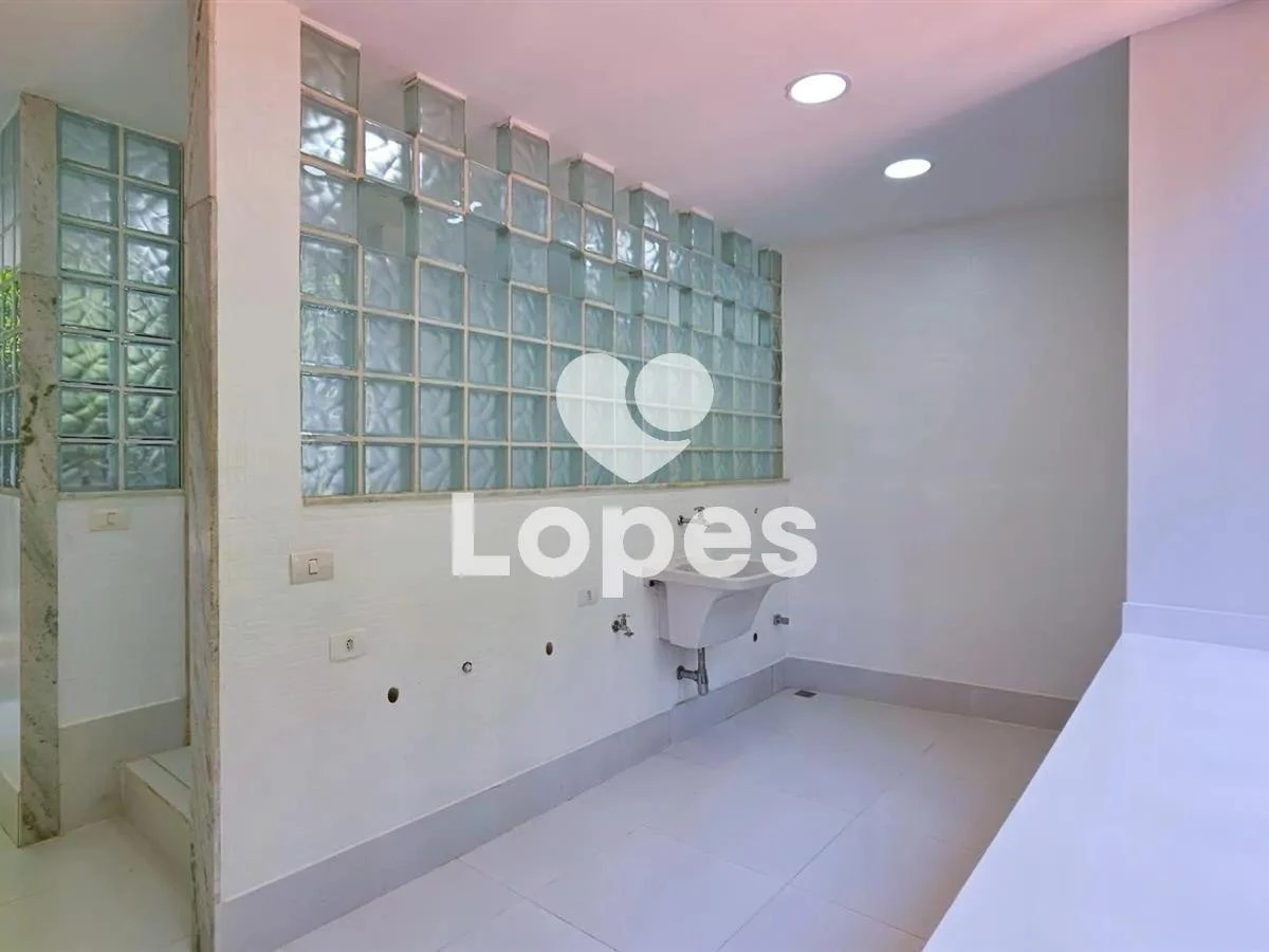 Furnished 960 m² house with 5 en-suite bedrooms — photo 28