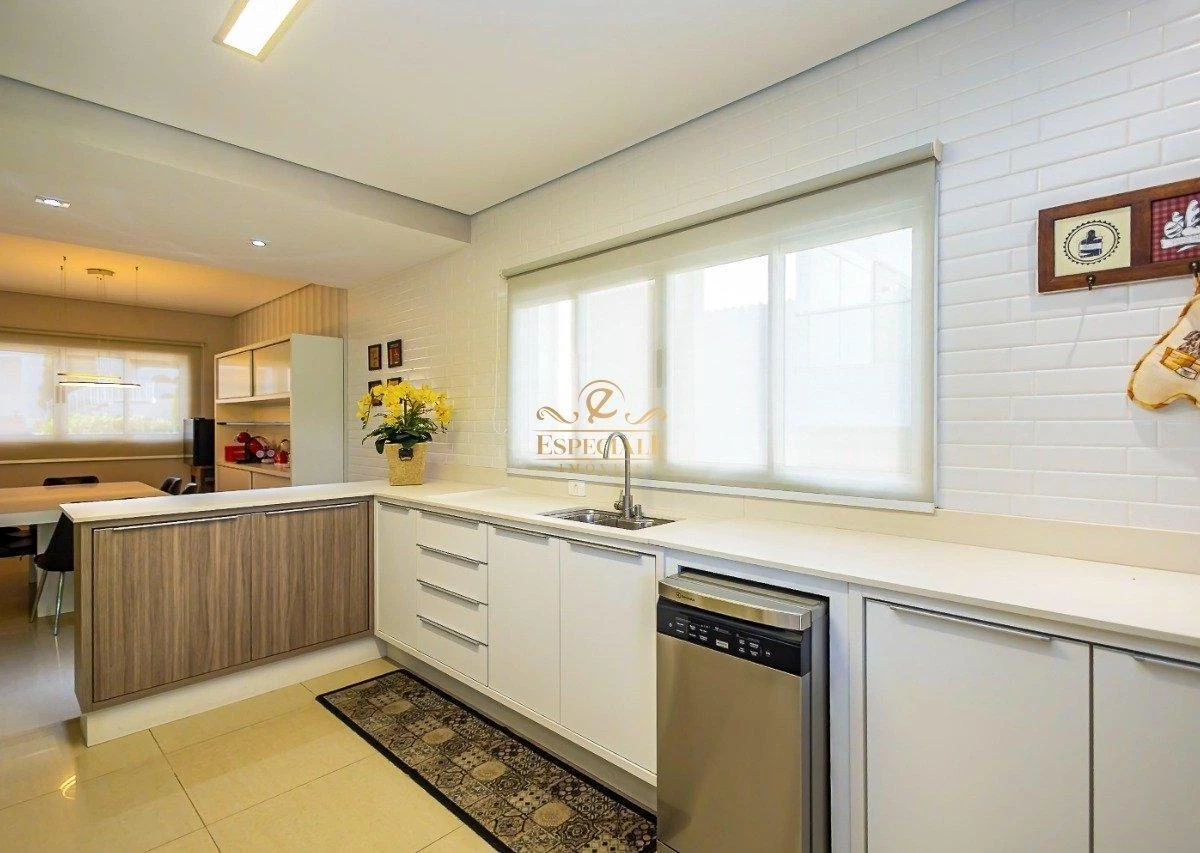 House with 4 bedrooms and balcony grill, 380 m² — photo 31
