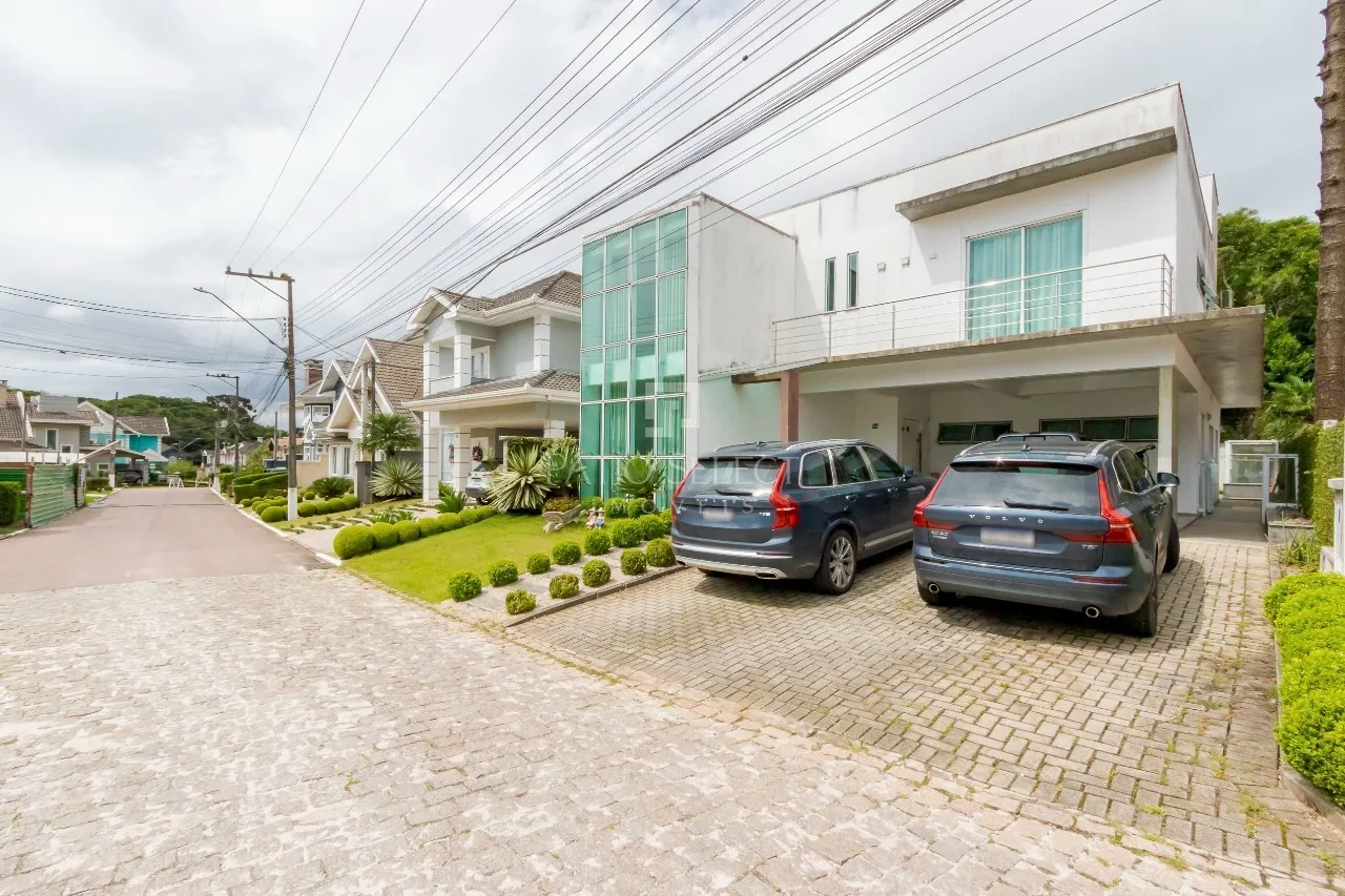 House with 5 bedrooms, 2 en-suites and private garden — photo 72