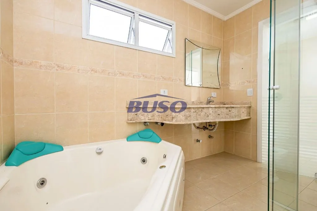 3-bedroom house with 228 m², suite and 3 covered spots — photo 28