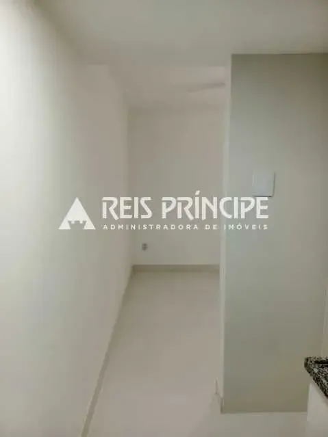 1-bedroom apartment with glass shower and electric shower — photo 5