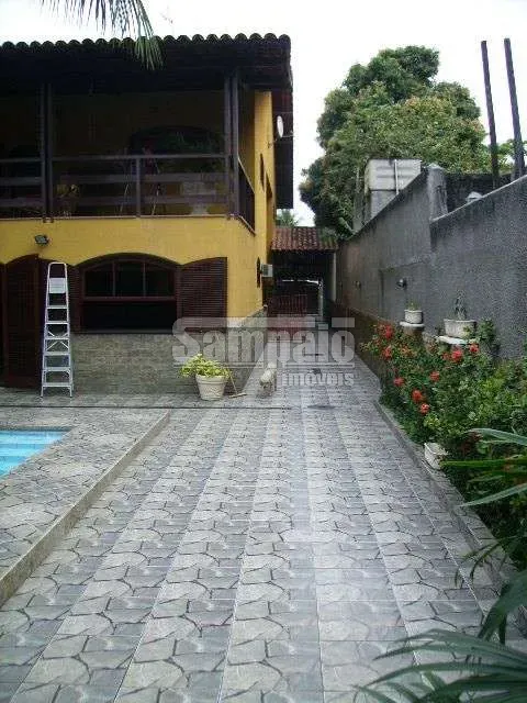 4-bedroom house with 2 bathrooms and a balcony grill — photo 7