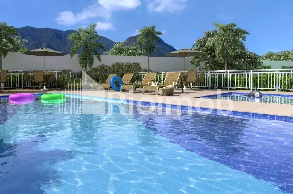 Apartamento de 2 quartos em condomínio com piscina — photo 2