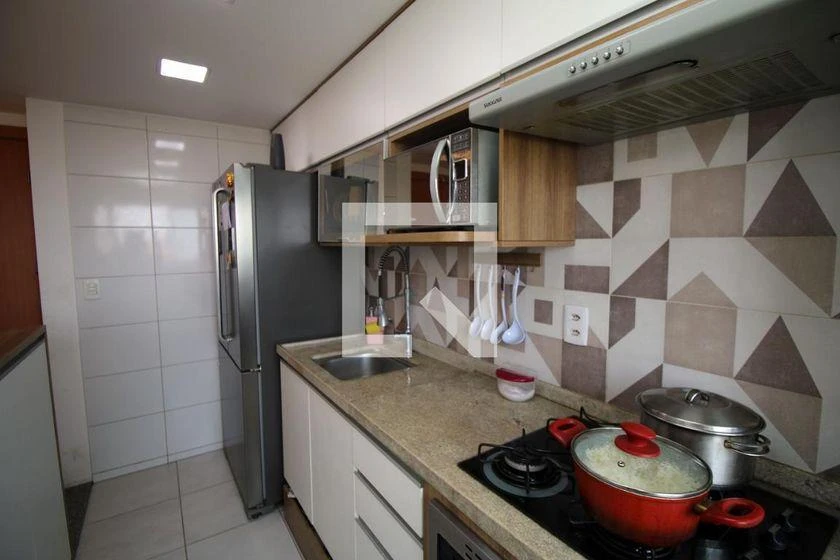 2-bedroom apartment in a building with a gym — photo 36