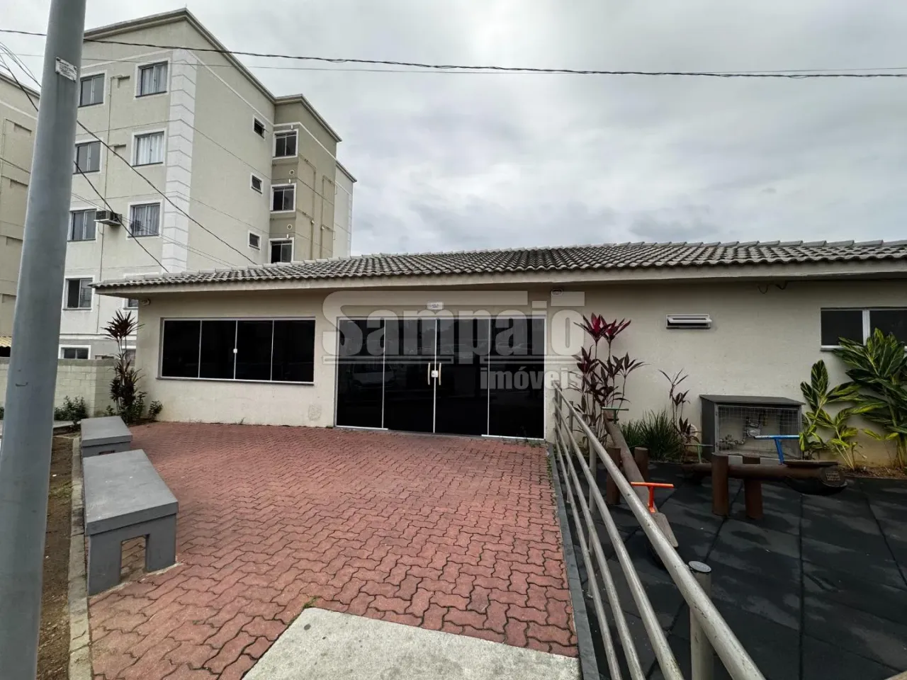 Apartamento com 2 quartos e 1 banheiro, piso de madeira — photo 12