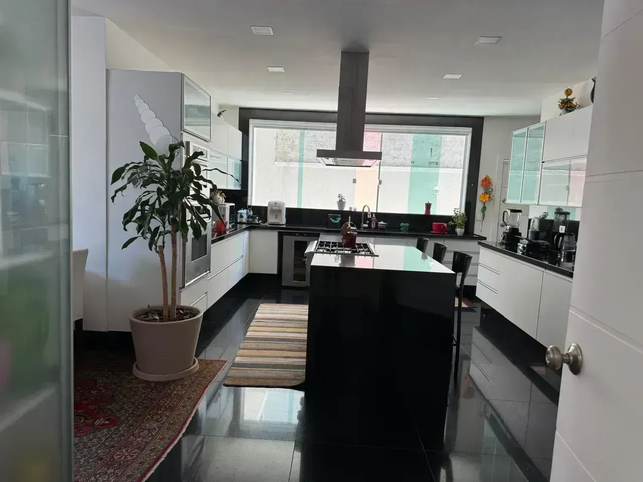 Furnished house with a gas open kitchen and 5 bedrooms — photo 2