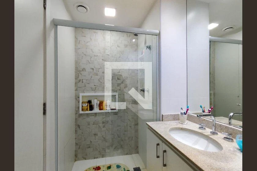 3-bedroom apartment with a mountain view — photo 33