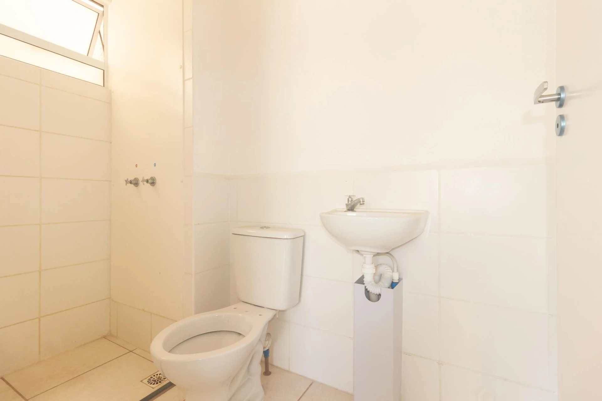 Apartamento com 2 quartos e piscina no condomínio — photo 30