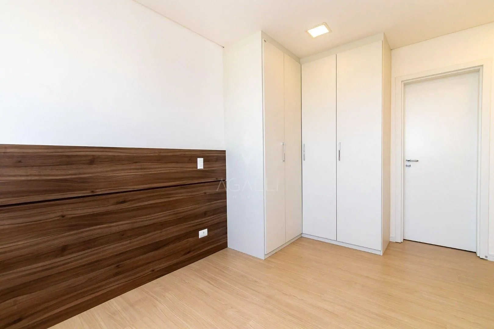 Apartamento mobiliado com 1 dormitório e 2 banheiros — photo 26