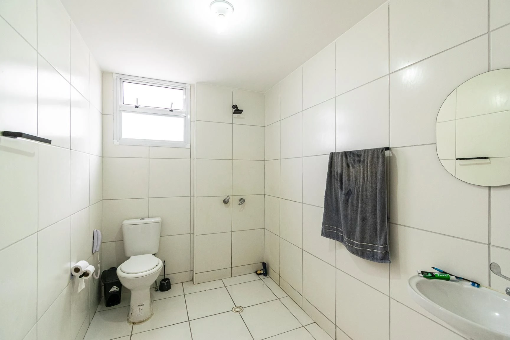 One-bedroom apartment with a washing machine — photo 27