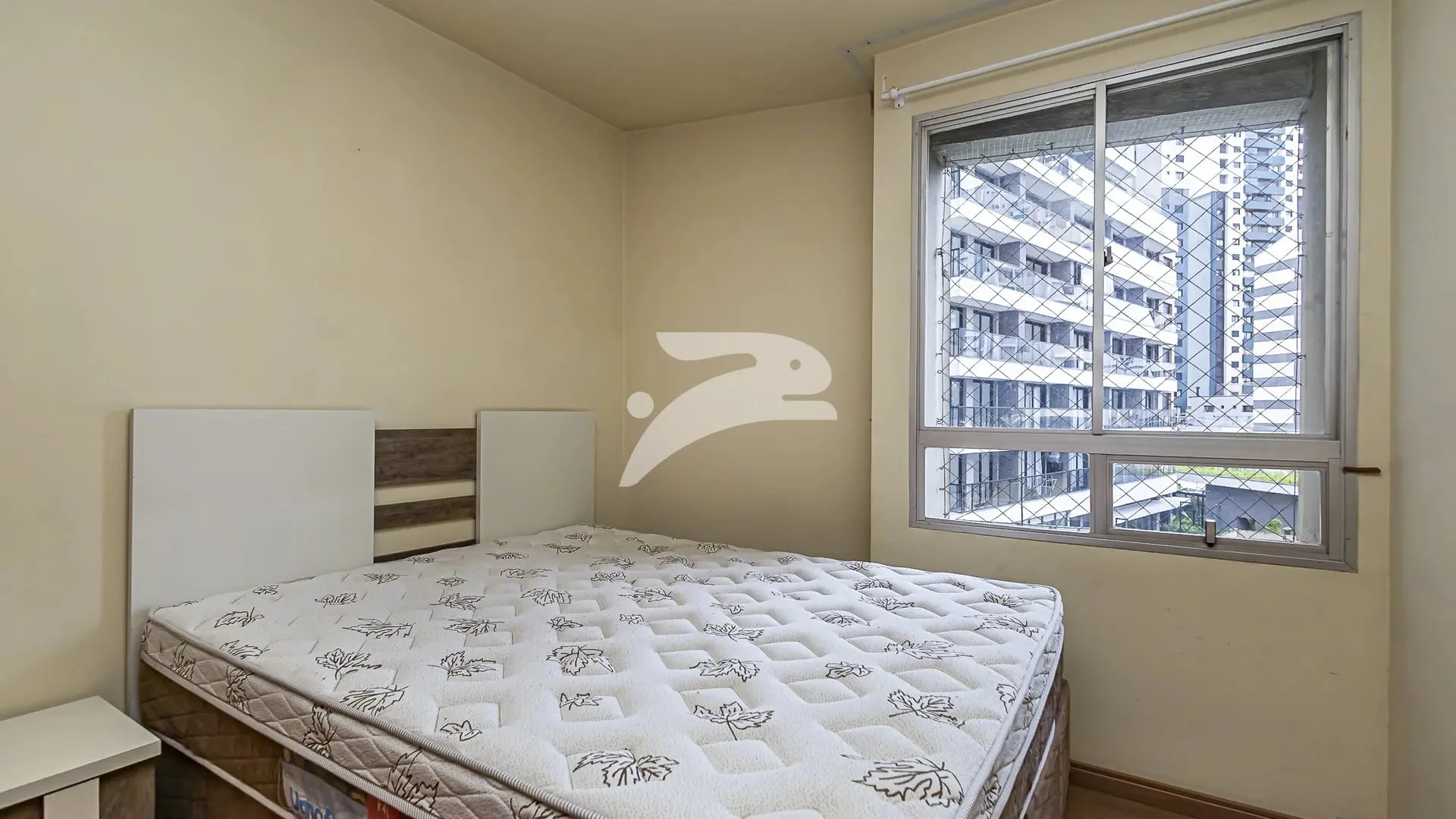 3-bedroom apartment with wood or laminate floors in Curitiba — photo 12