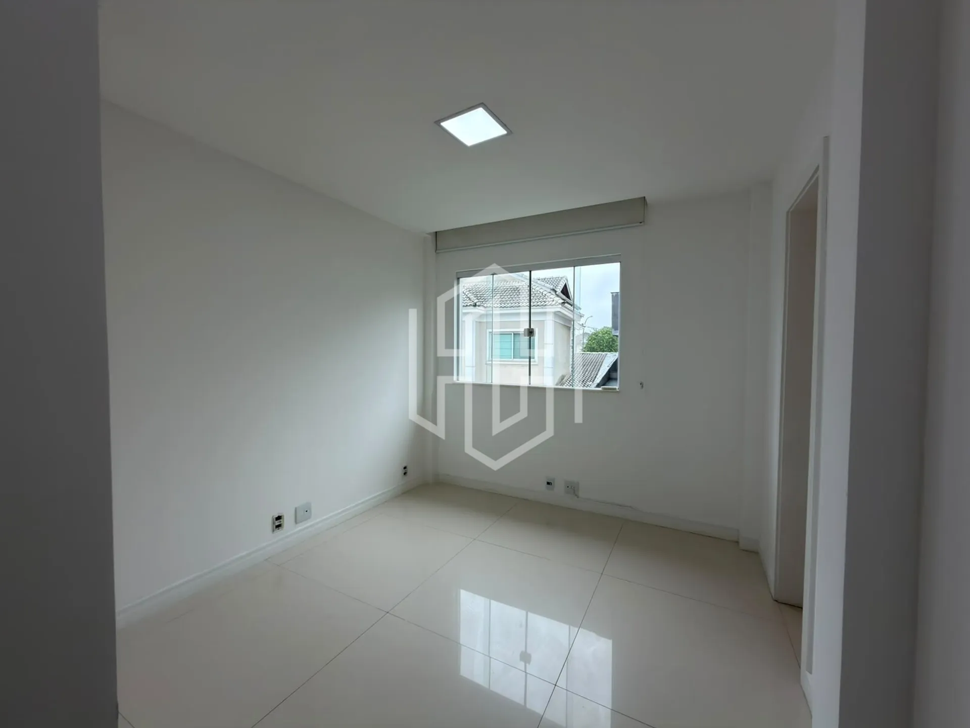 House, 220 m², with a grill on the balcony — photo 12