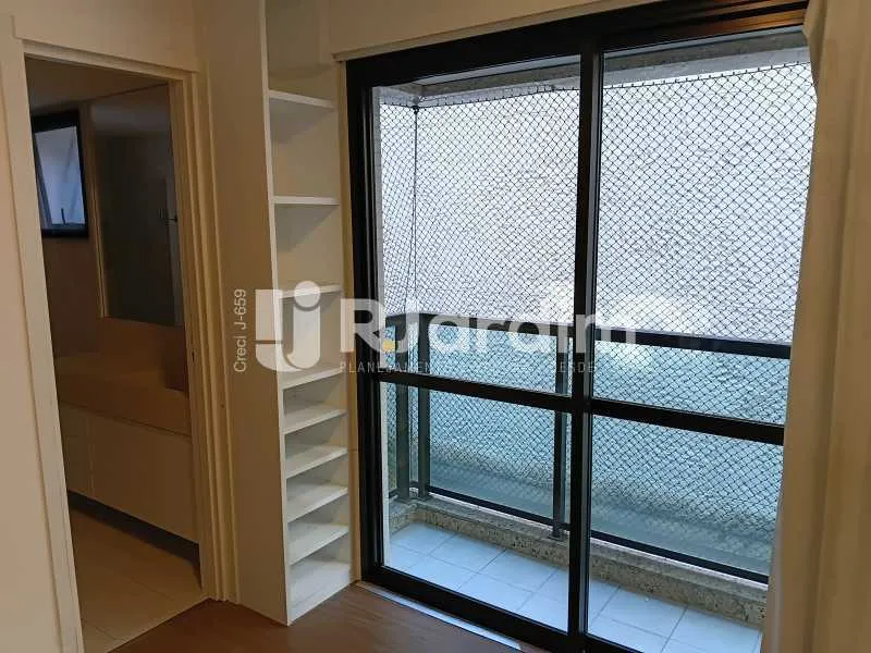 Apartamento com 3 quartos e varanda — photo 8