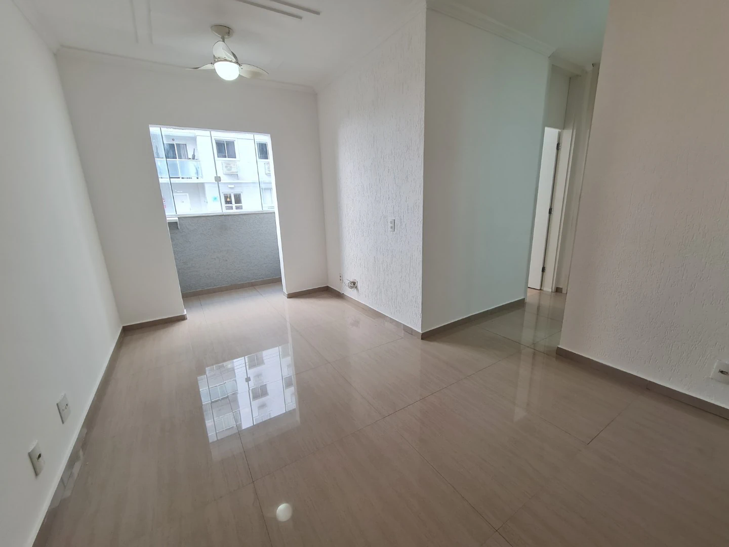 Невмебльована квартира з 2 спальнями 53 м² та приватним BBQ — photo 15
