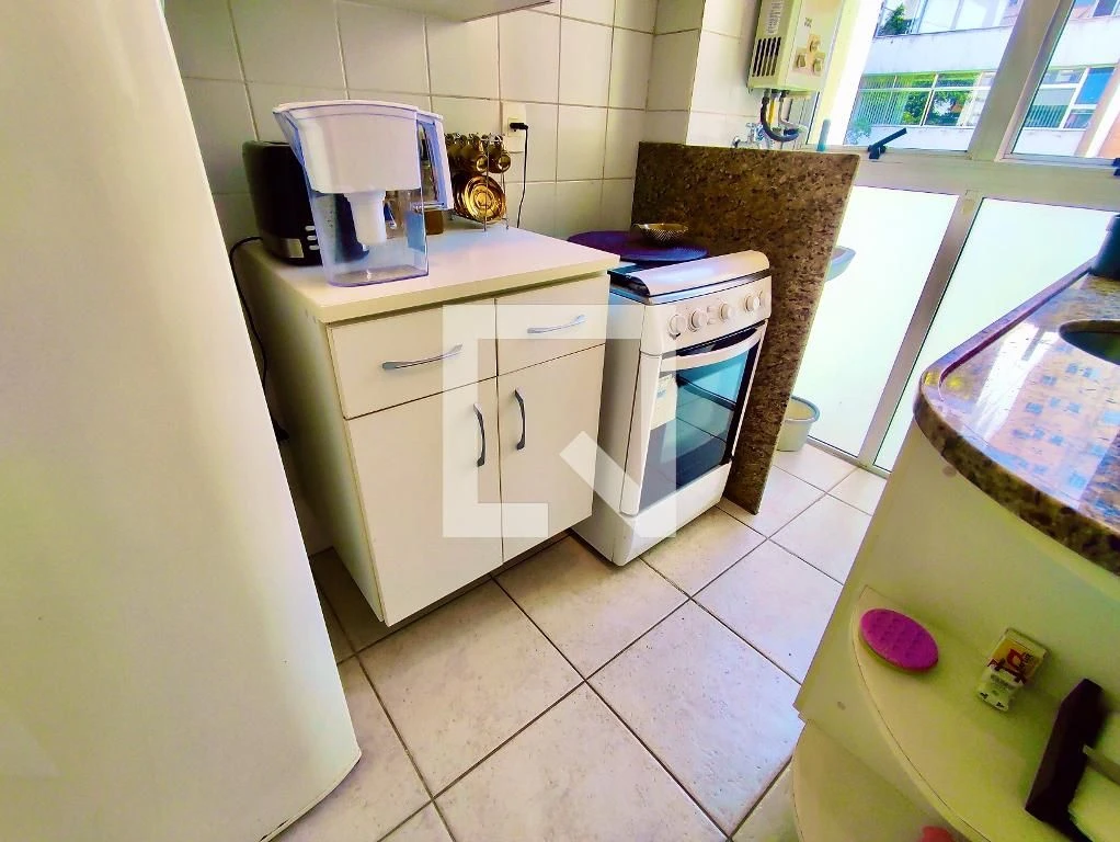 Furnished 1-bedroom apartment with open kitchen — photo 23