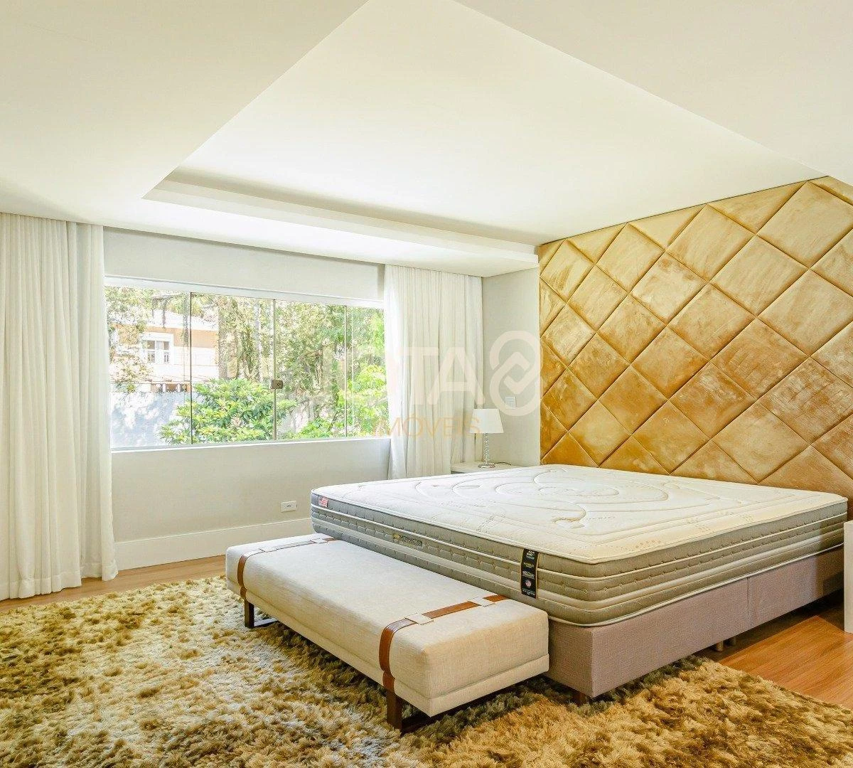 4-bedroom house with a washing machine — photo 11
