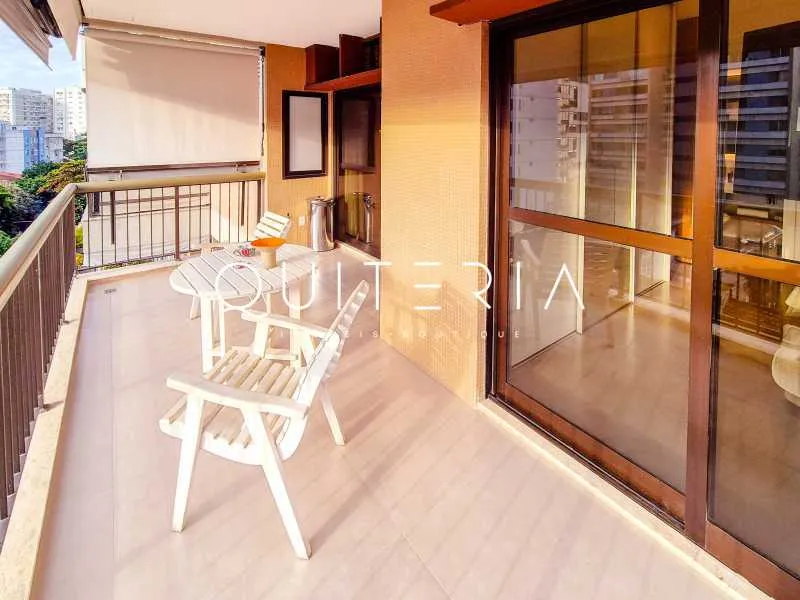 Furnished apartment with open-plan kitchen and gas stove — photo 8