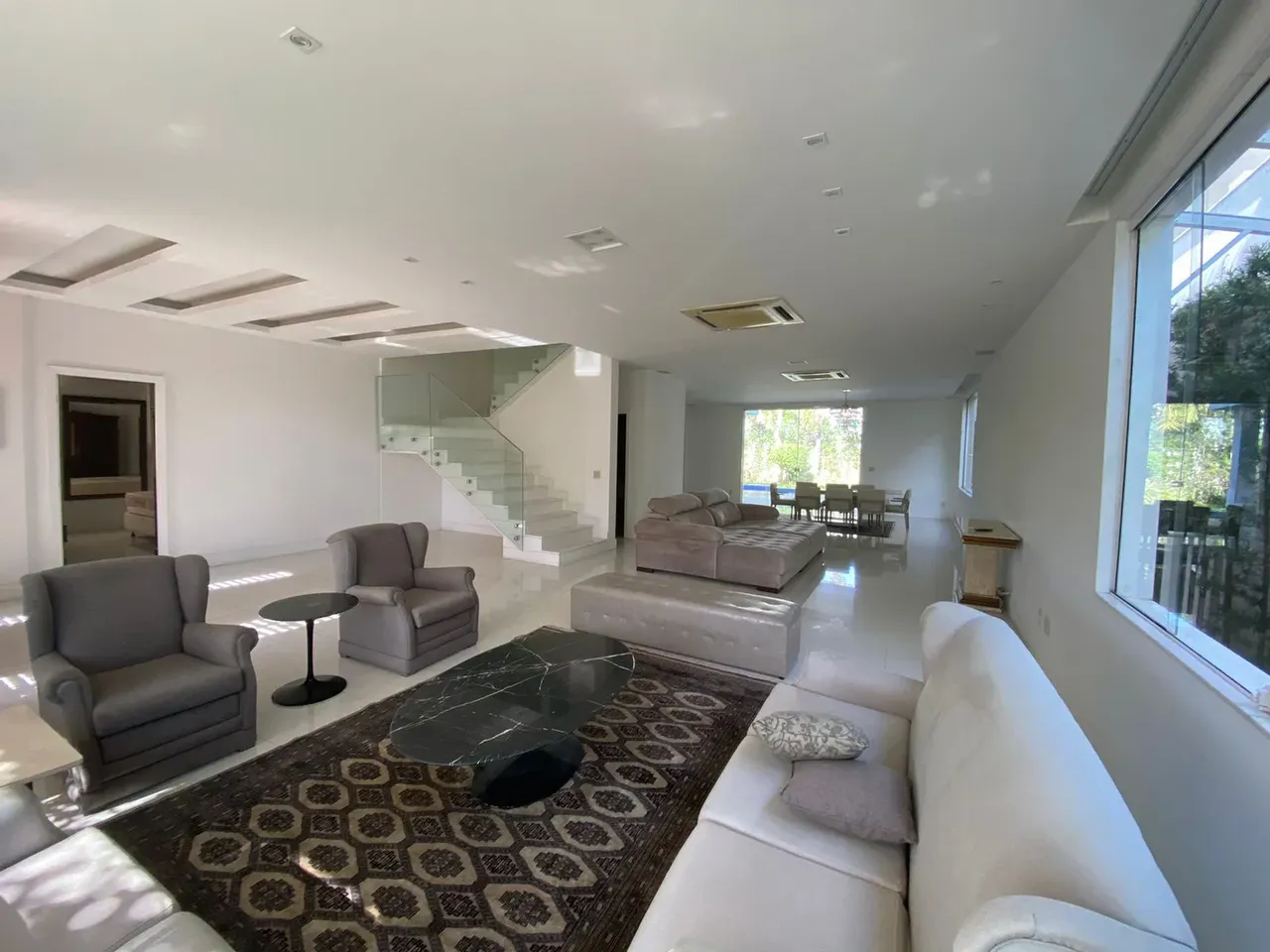 Furnished 5-bedroom house with 3 bathrooms and open-plan kitchen — photo 24
