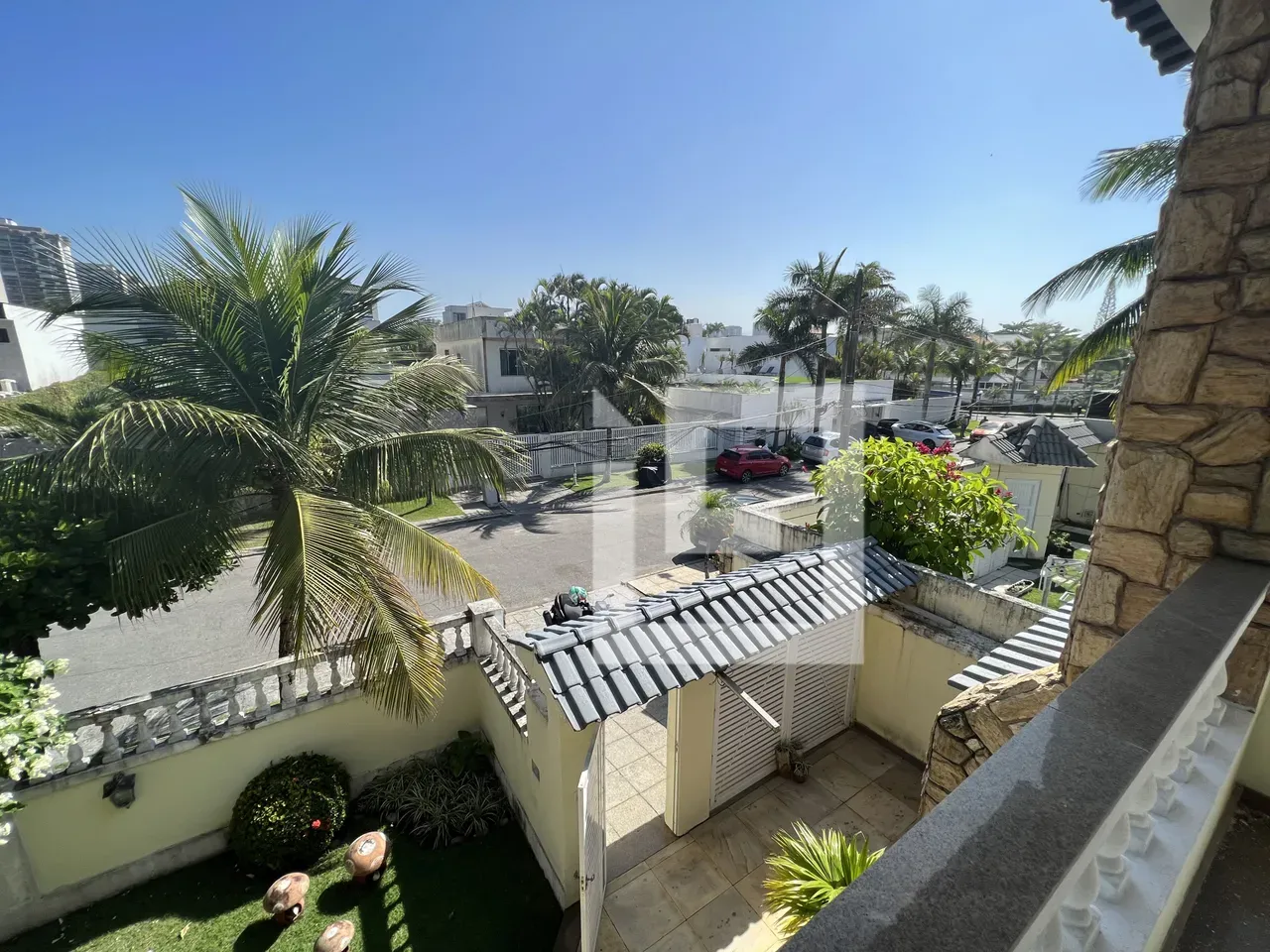 House with 4 suites and 5 parking spaces plus balcony BBQ — photo 13