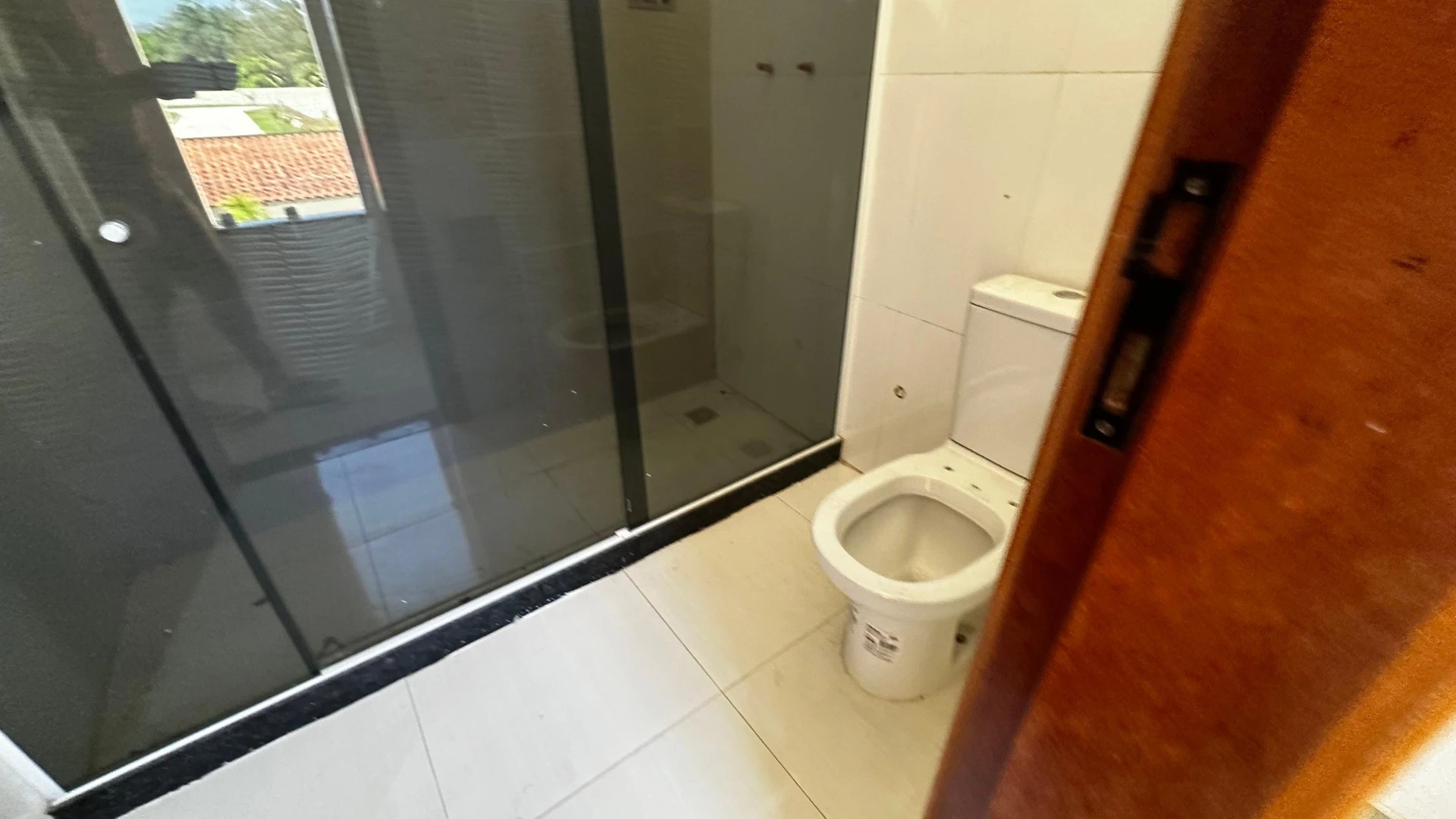 Casa com 4 quartos e 3 suítes, 2 vagas de garagem — photo 42
