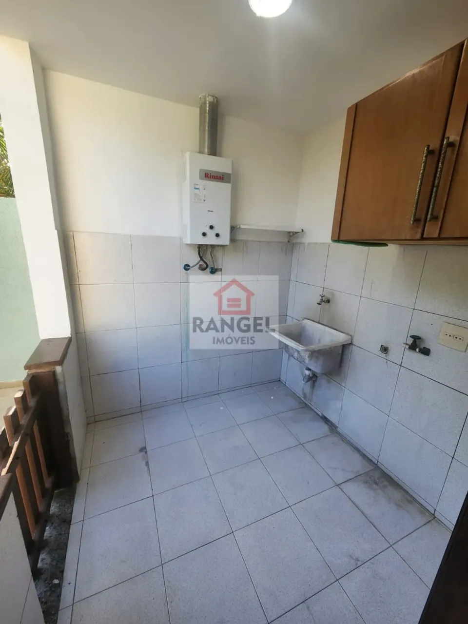 Condominium house with 5 bedrooms and 4 bathrooms — photo 13