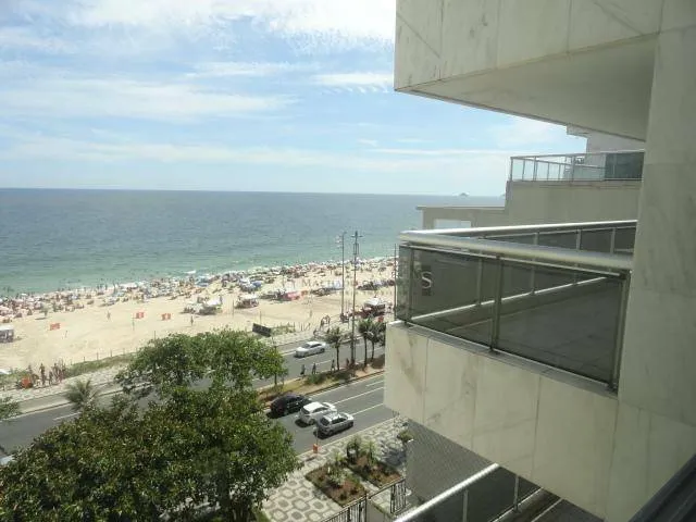 Water view in a 4-bedroom apartment, 350 m² — photo 5