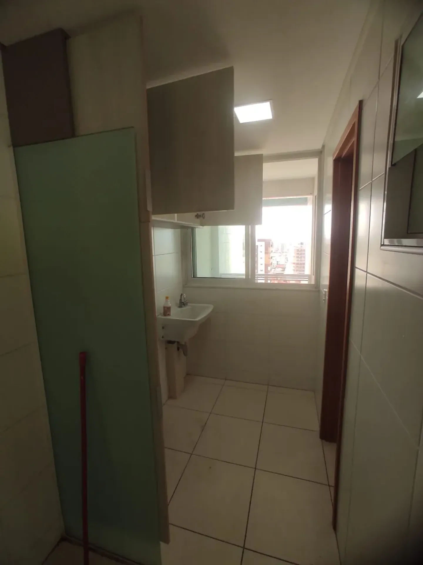 Apartamento de 2 quartos em condomínio com academia — photo 12