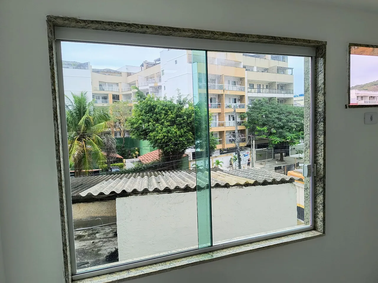Unfurnished 1-bedroom apartment with balcony and 40 m² — photo 9