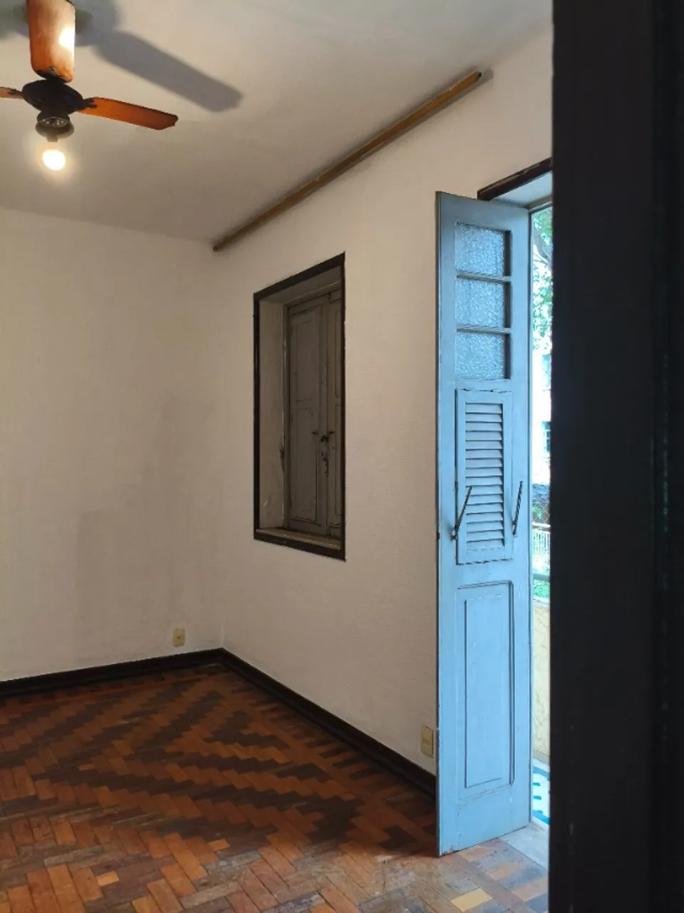 Квартира без паркомісця: 4 спальні, 2 ванні та балкон — photo 7